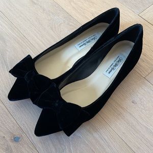 Saks Fifth Avenue Made in Italy Velvet bow flats
